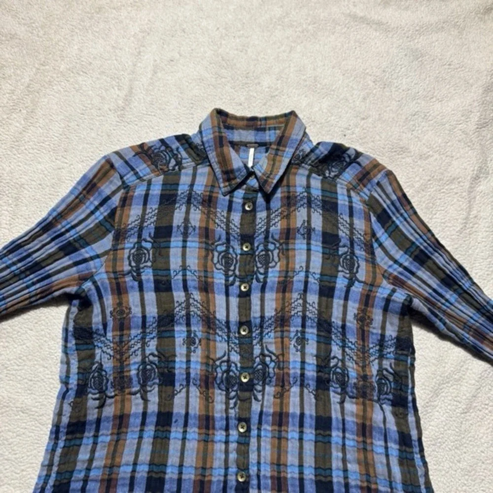Free People Top Womens XS‎ Blue Plaid Button-Up Tunic Floral Embroidery Collared